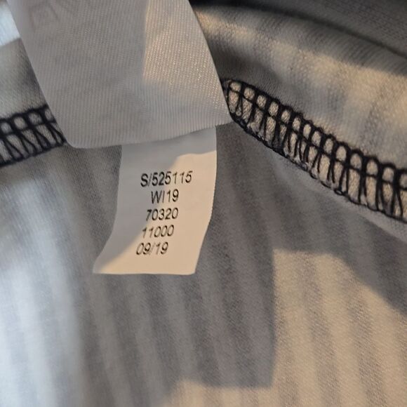 Ann Taylor Factory -255 Short Sleeve Navy White Stripes Top in Medium - Picture 7 of 8